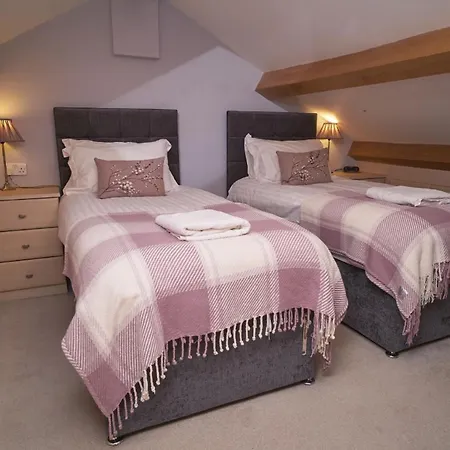 Ladstock Hall Thornthwaite Sleeps 10 With Private Garden Close To Lake Bassenthwaite & Keswick Prázdninový dům Braithwaite