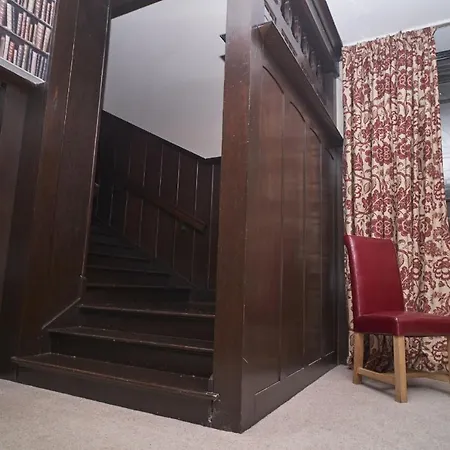 Ladstock Hall Thornthwaite Sleeps 10 With Private Garden Close To Lake Bassenthwaite & Keswick Braithwaite