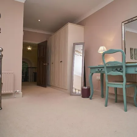 Ladstock Hall Thornthwaite Sleeps 10 With Private Garden Close To Lake Bassenthwaite & Keswick Braithwaite