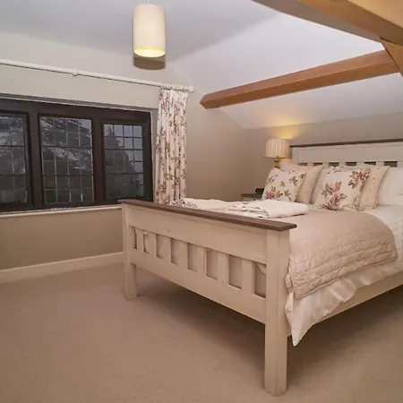 Ladstock Hall Thornthwaite Sleeps 10 With Private Garden Close To Lake Bassenthwaite & Keswick *